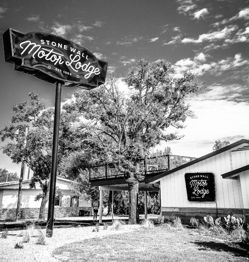 Stonewall Motor Lodge Exterior photo