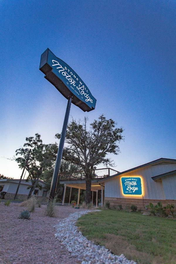 Stonewall Motor Lodge Exterior photo