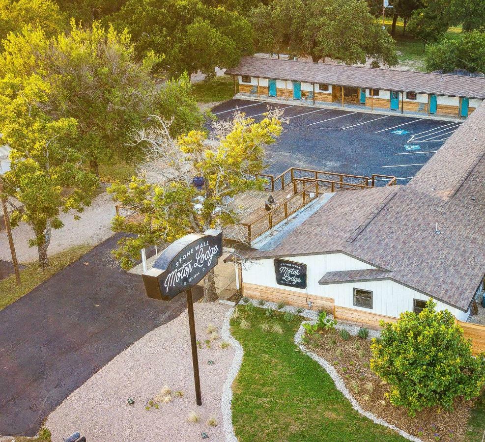 Stonewall Motor Lodge Exterior photo